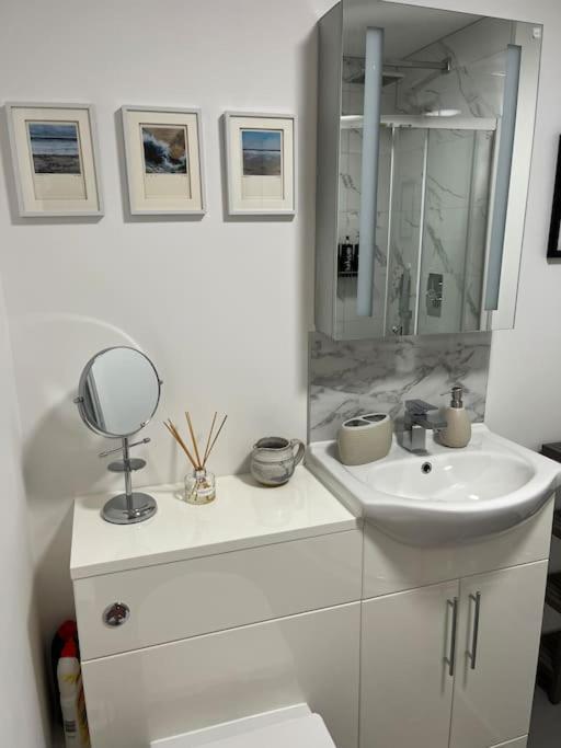 No5 At 53 - 2 Bed Apartment In Leek, Staffs Peak District 外观 照片
