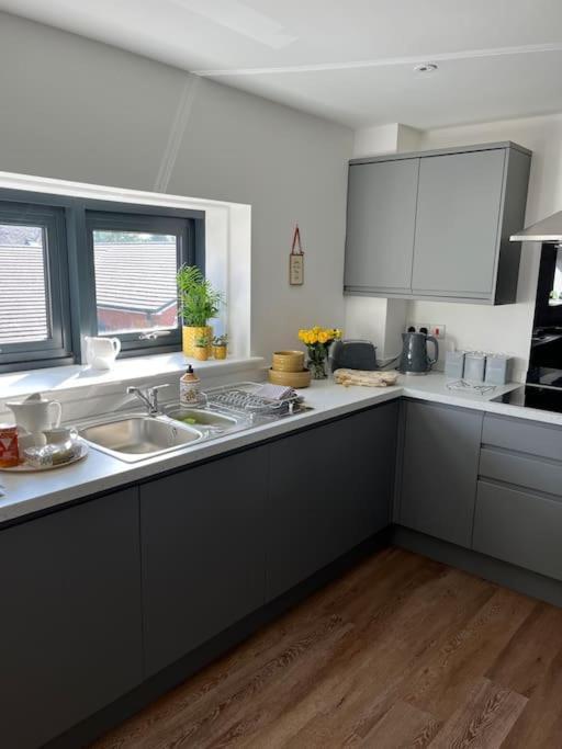 No5 At 53 - 2 Bed Apartment In Leek, Staffs Peak District 外观 照片